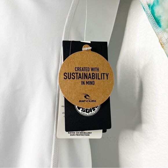 NWT Rip Curl NEW Summer Breeze Relaxed Short Sleeve Top Rashguard Resortwear XS - Picture 8 of 8